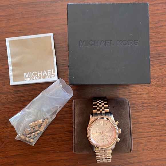 Michael Kors rose gold watch - Picture 2 of 5